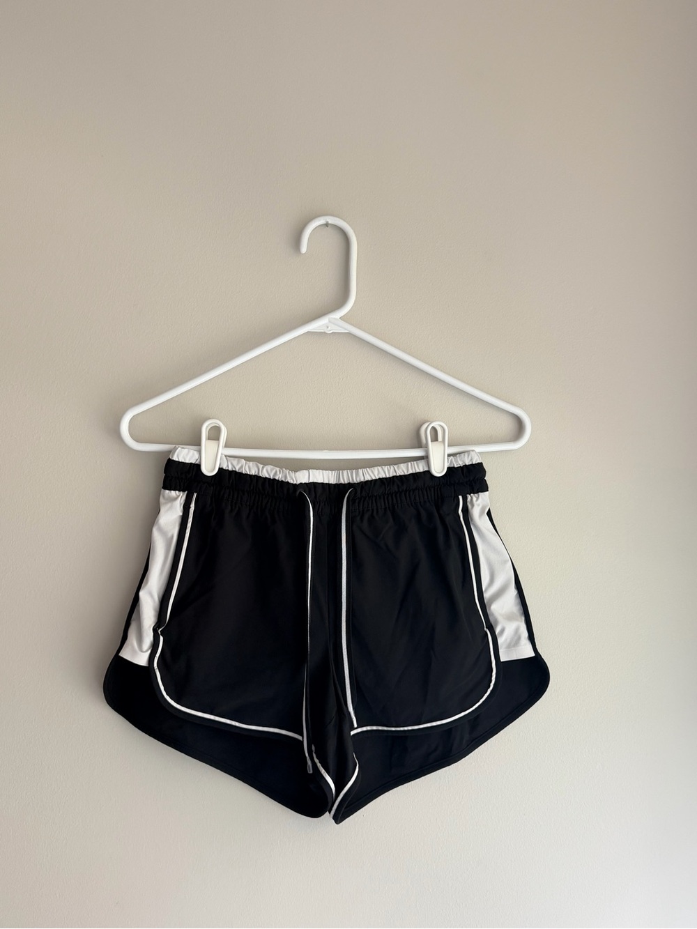 Athleta Black and White Women's Athletic Shorts